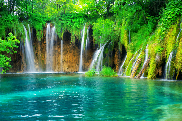 PLITVICE LAKES waterfalls Dreamstime.com photo 170431258 BiancoBlue